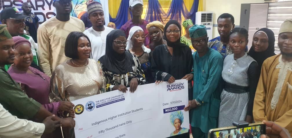 Princess Surah Animashaun Launches Bursary Program,  Empowers Students.