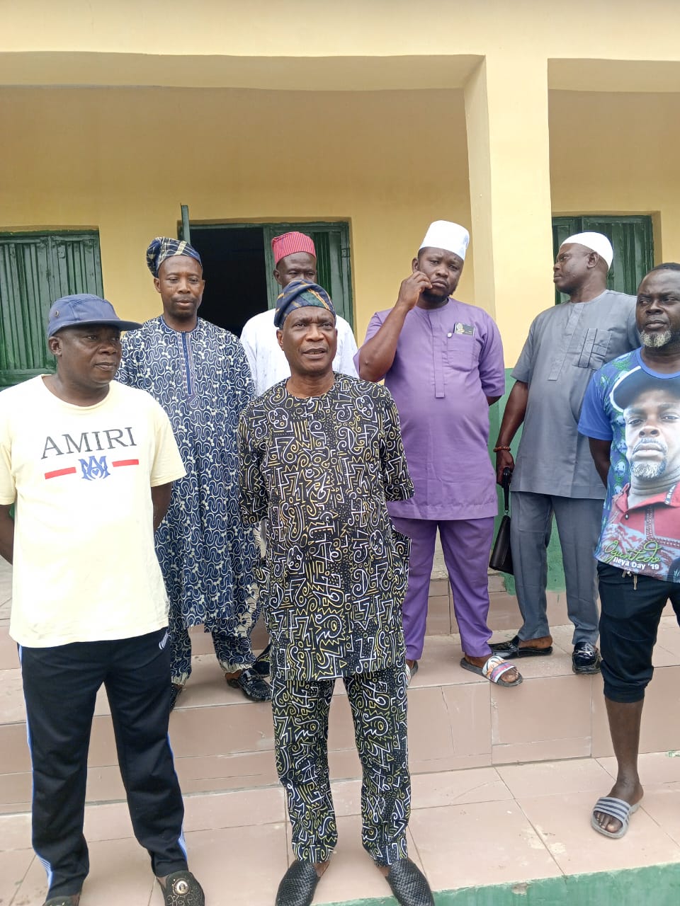 Wale Raji Assures Epe Community of Development During Pre-commissioning Tour of School Project. 